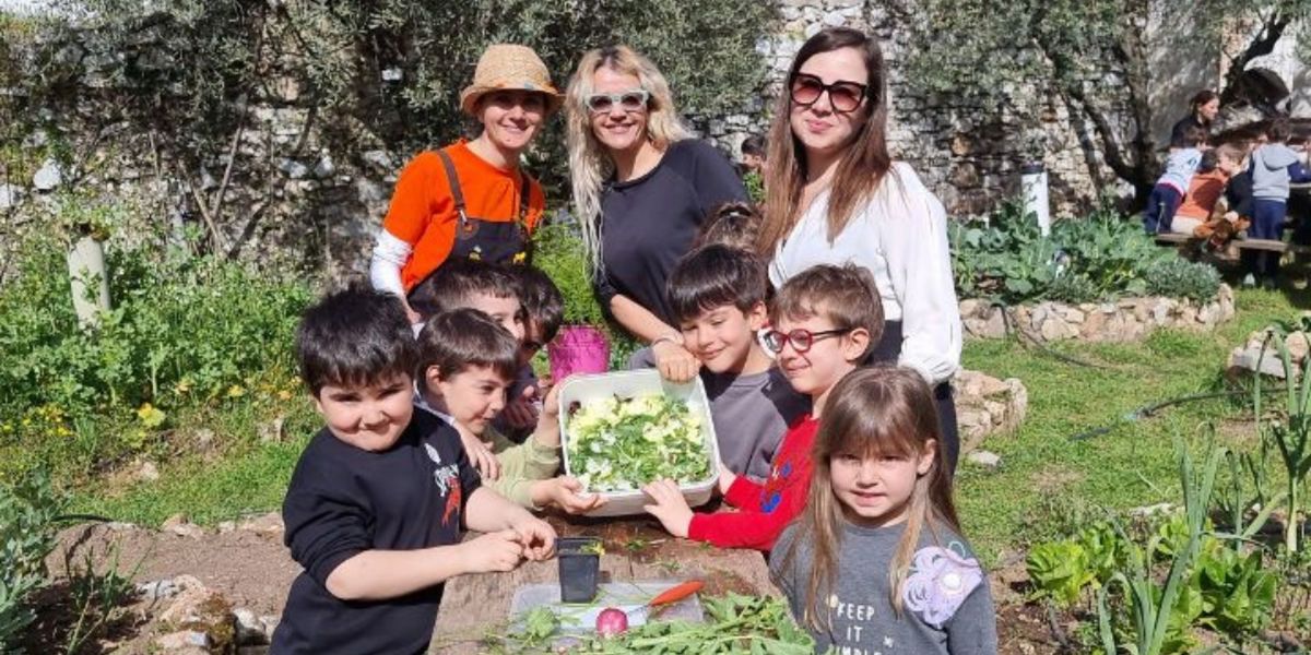 EGET VAKFI PERMAKÜLTÜR BAHÇESİNDE TAÇ KOLEJİ ÖĞRENCİLERİ’NE EKOLOJİK EĞİTİM