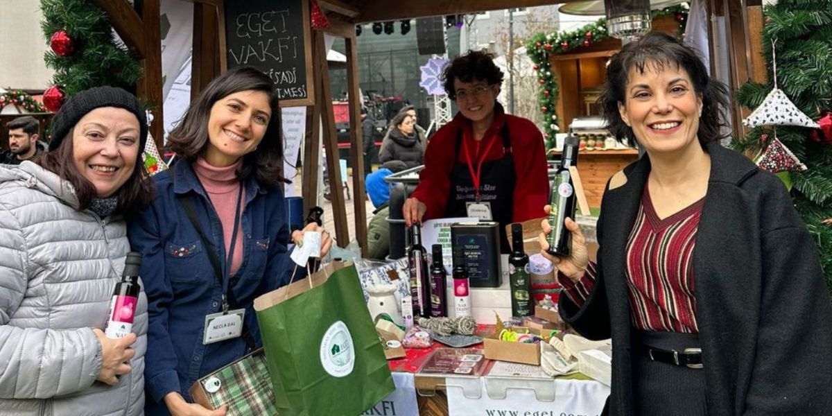 WORLD KIŞ FESTİVALİ’NDE, YAPI KREDİ GÖNÜLLÜLERİ PANAYIRI’NA İKİNCİ KEZ KATILDIK